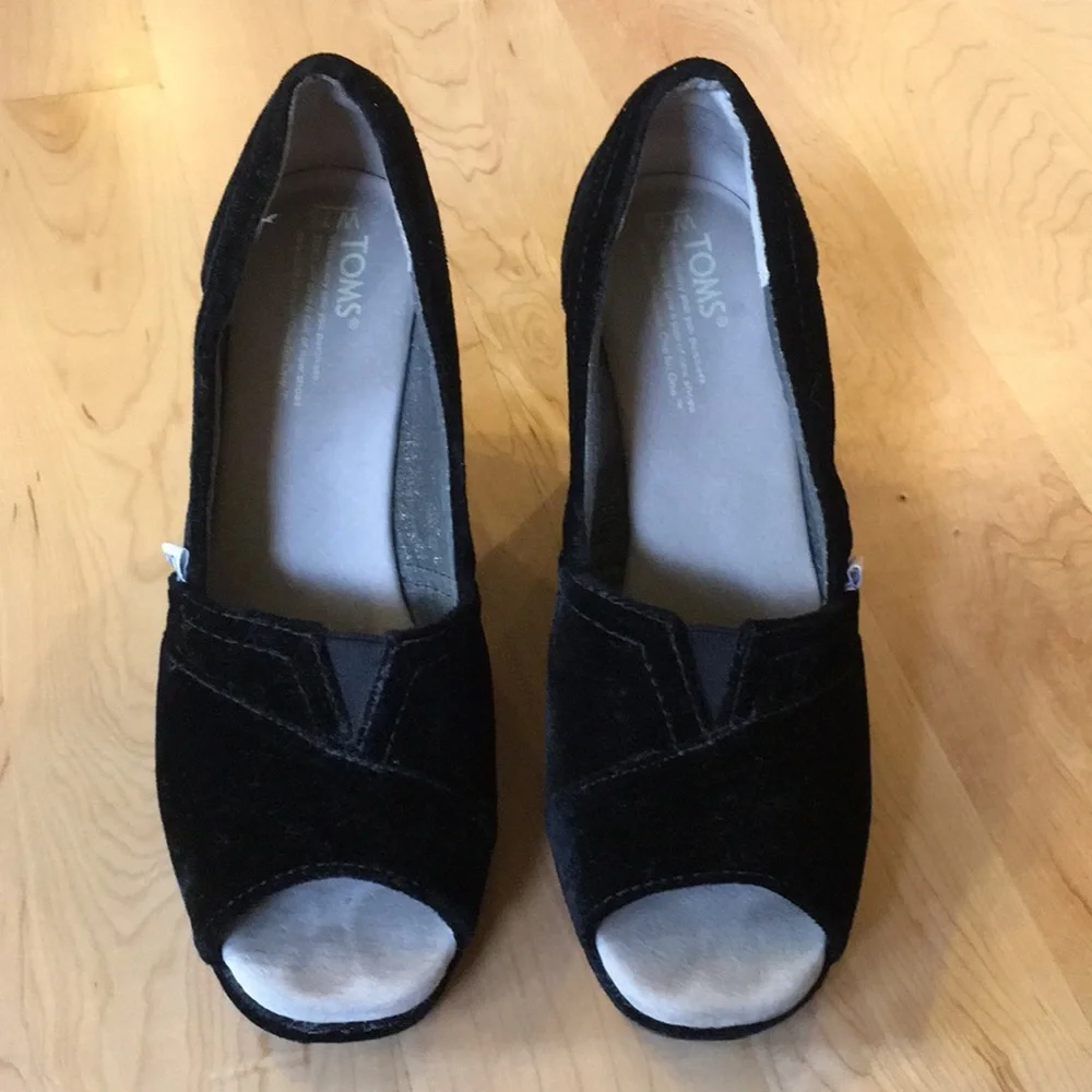 Toms black velvet